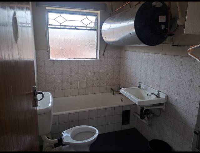 2 bed property to rent in PRIMROSE